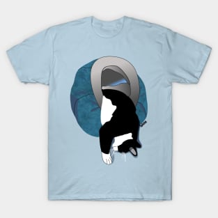 Cute Tuxedo cat in in his Igloo Copyright TeAnne T-Shirt